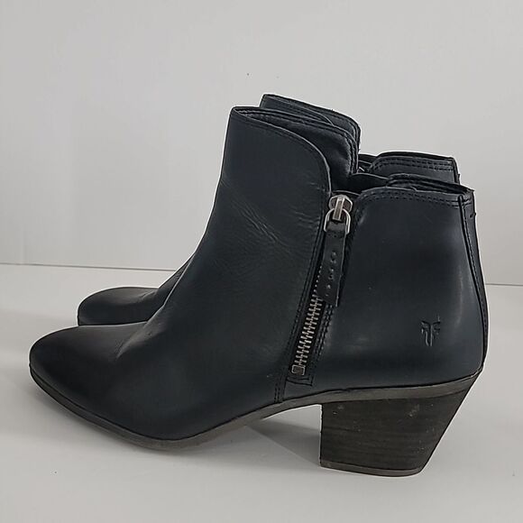 Frye Judith Black Leather Double Zip Ankle Boots - Picture 5 of 10